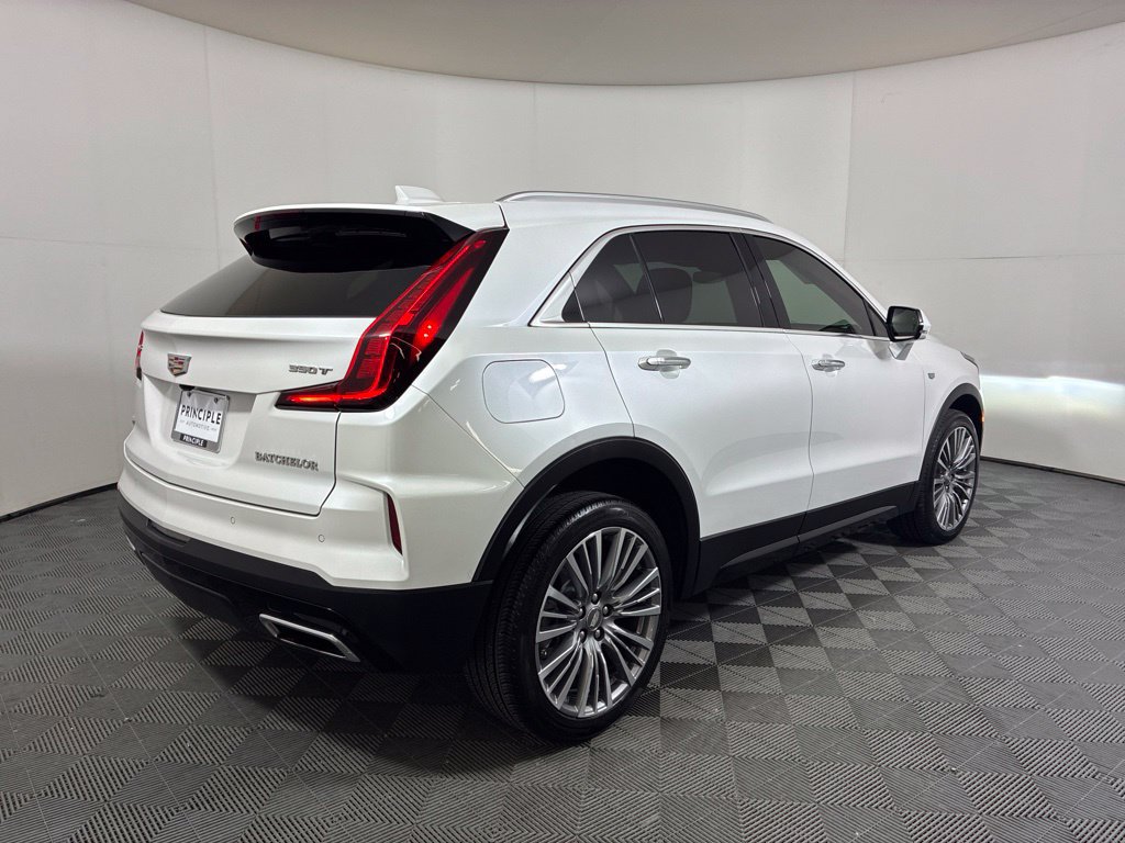 Used 2024 Cadillac XT4 Premium Luxury FWD image 5