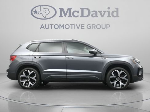 Used 2023 Volkswagen Taos SEL AWD/4WD image 32