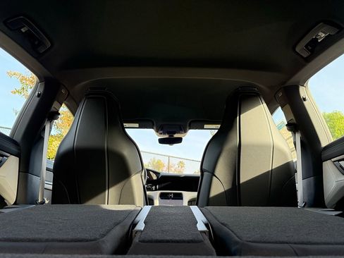 New 2025 Porsche Taycan 4S AWD/4WD image 40