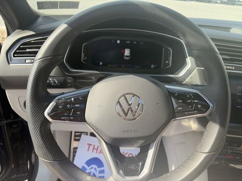 Used 2024 Volkswagen Tiguan SEL R-Line image 39