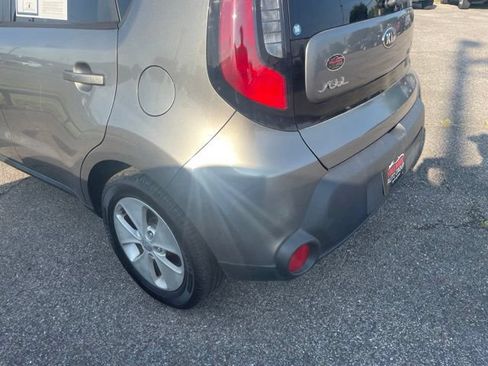Used 2015 Kia Soul FWD image 6
