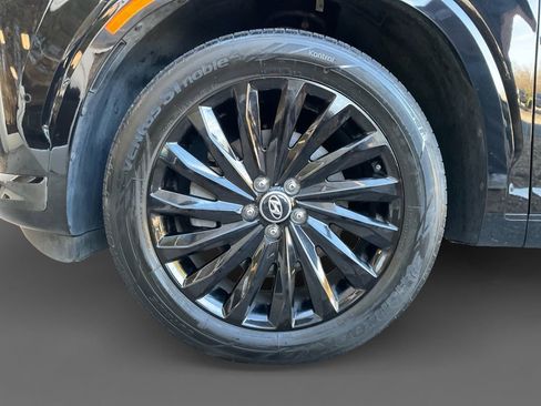 Used 2024 Hyundai Palisade Calligraphy image 16