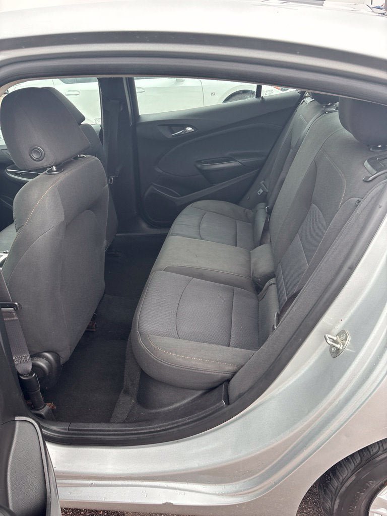 Used 2017 Chevrolet Cruze LS FWD image 24