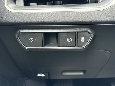 Used 2025 Kia K4 LXS image 12