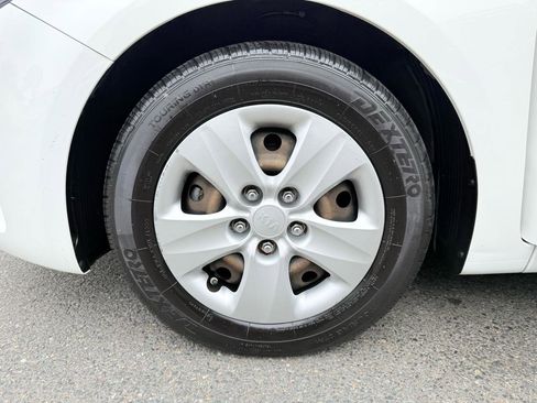 Used 2017 Kia Forte LX FWD image 26