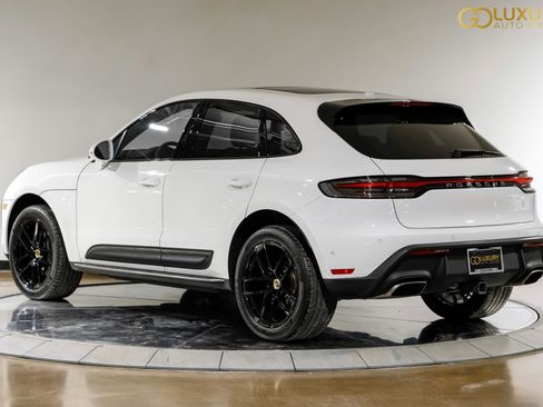 Used 2024 Porsche Macan image 12