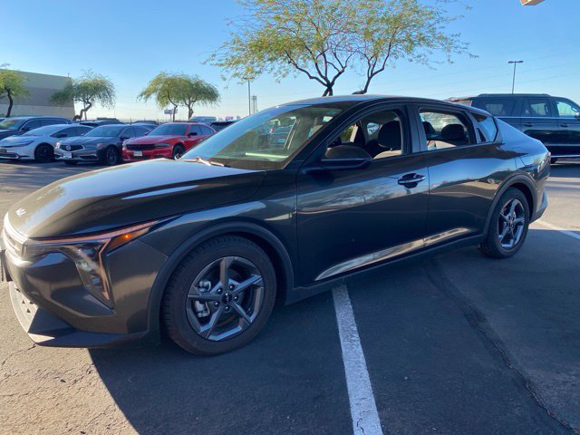 Used 2025 Kia K4 FWD image 1
