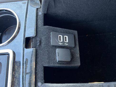 Used 2017 Lincoln Navigator Select RWD image 26