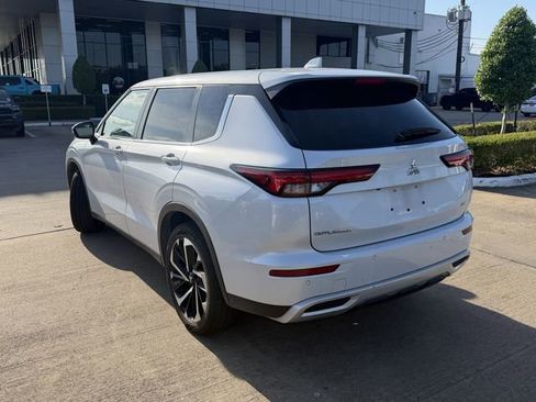 Used 2024 Mitsubishi Outlander SE AWD/4WD image 7