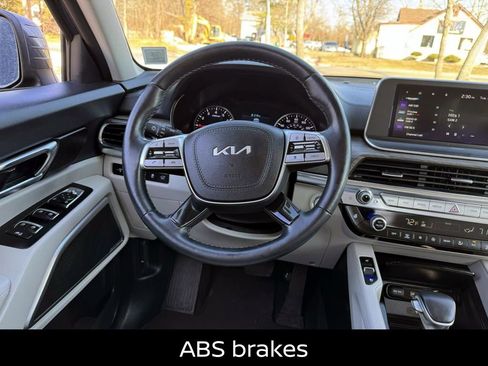 Used 2022 Kia Telluride EX w/ EX Premium Package image 18