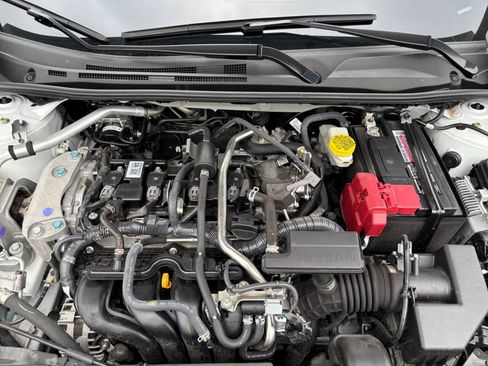 Used 2025 Nissan Sentra SV FWD image 30