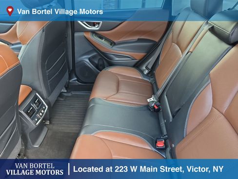 Used 2022 Subaru Forester Touring AWD/4WD image 27