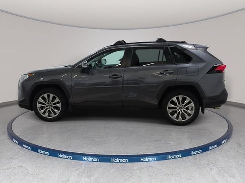 Used 2021 Toyota RAV4 XLE Premium AWD/4WD image 9
