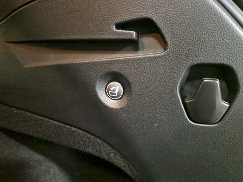 Certified 2025 Honda Passport EX-L image 9