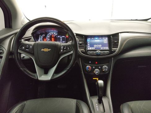 Used 2019 Chevrolet Trax LT w/ LT Convenience Package FWD image 22