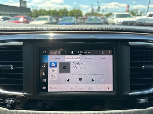 Used 2023 Chrysler Voyager LX FWD image 17