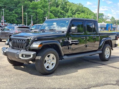 Used 2022 Jeep Gladiator Sport AWD/4WD image 3