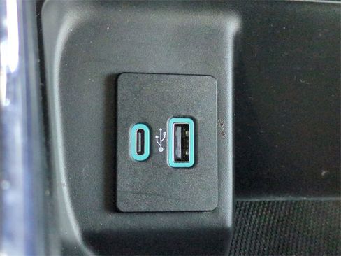 Used 2023 Ford F150 XLT image 22