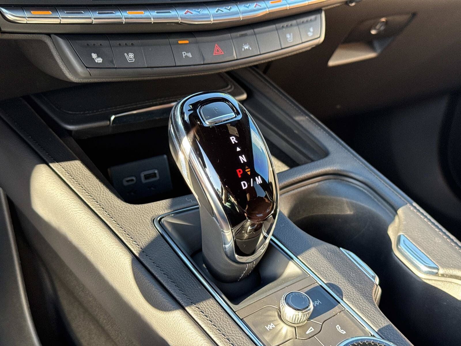 Used 2023 Cadillac XT4 Premium Luxury FWD image 22
