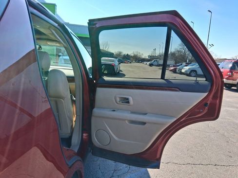 Used 2008 Cadillac SRX AWD w/ Utility Package image 16
