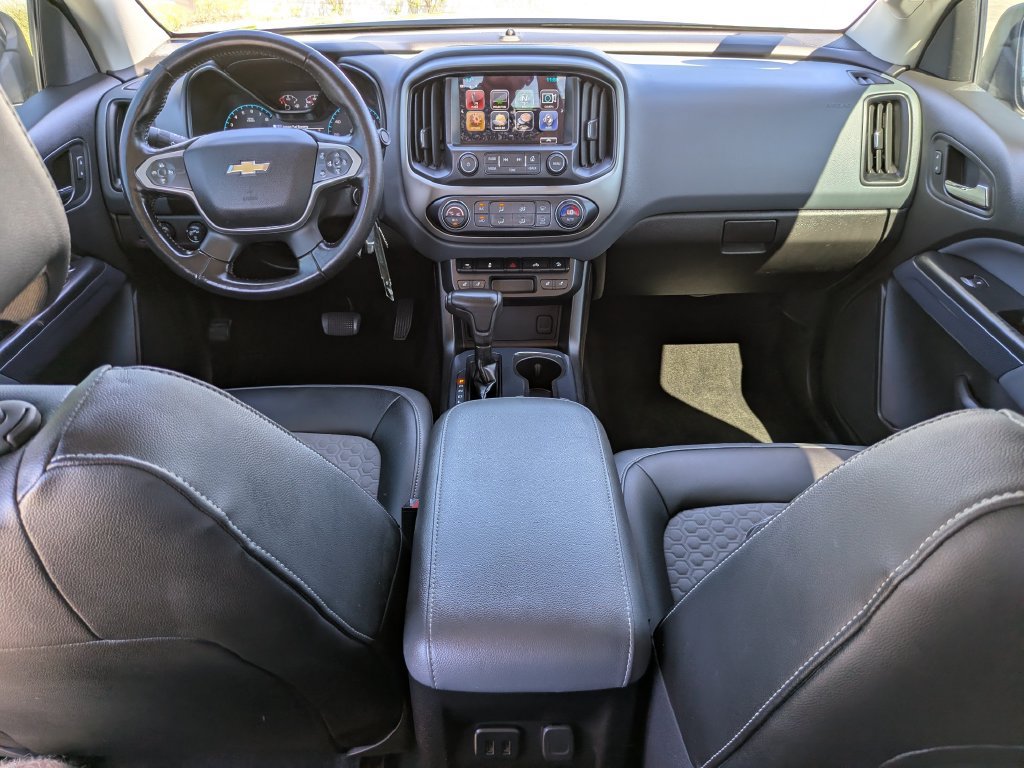 Used 2018 Chevrolet Colorado Z71 w/ Z71 Midnight Edition AWD/4WD image 16