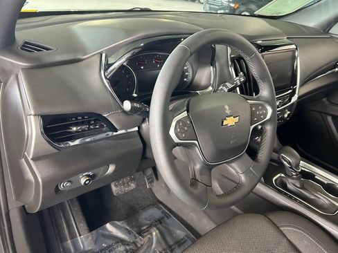 Used 2023 Chevrolet Traverse LT image 19