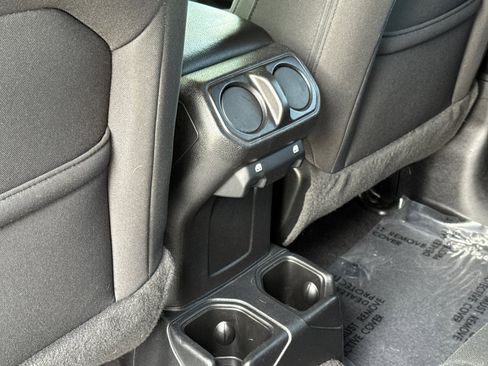 Used 2021 Jeep Wrangler Unlimited Sport image 14