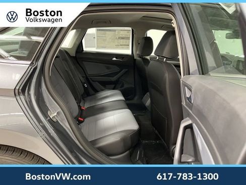 New 2026 Volkswagen Jetta SE FWD image 10