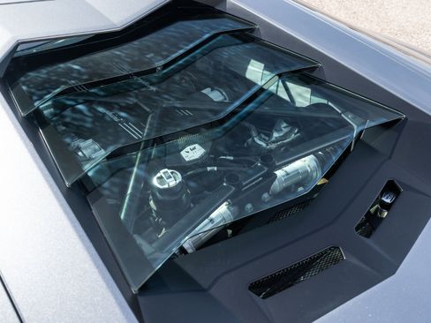 Used 2014 Lamborghini Aventador LP 700-4 image 42