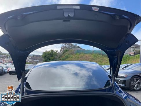 Used 2021 Tesla Model 3 Performance image 9