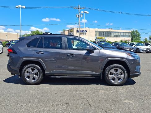 Used 2024 Toyota RAV4 XLE w/ Convenience Package AWD/4WD image 8
