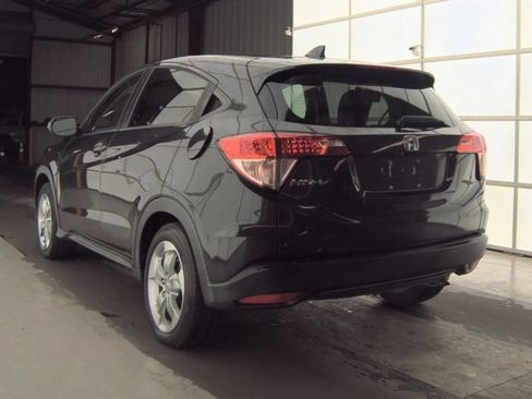 Used 2017 Honda HR-V EX image 4