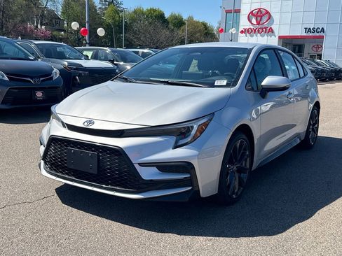 New 2026 Toyota Corolla SE FWD image 3