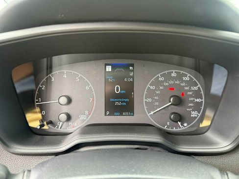 Used 2025 Toyota Corolla LE FWD image 4
