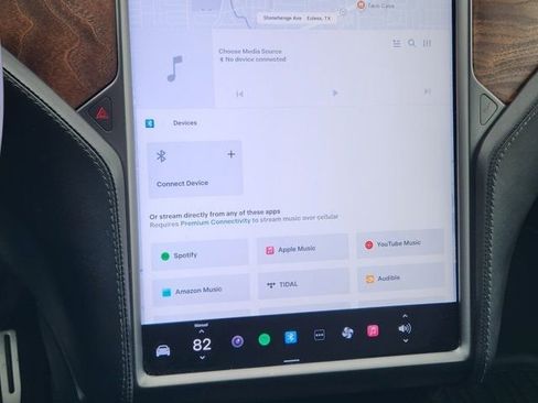 Used 2020 Tesla Model X Long Range image 24