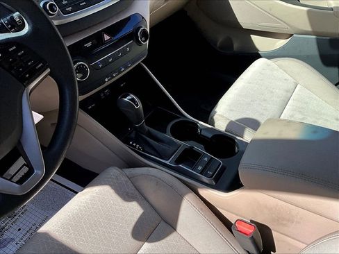 Used 2017 Hyundai Tucson SE image 13