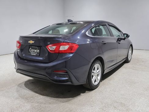 Used 2016 Chevrolet Cruze LT w/ Convenience Package FWD image 2