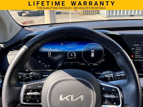 Used 2024 Kia Carnival SX Prestige FWD image 26