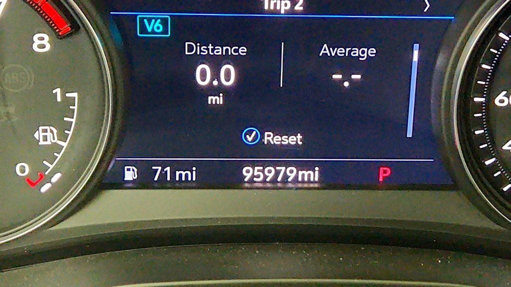 Used 2022 Cadillac XT6 Premium Luxury w/ Technology Package AWD/4WD image 15