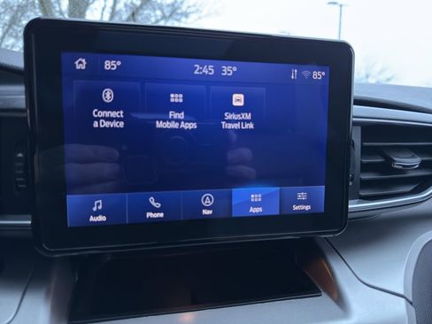 Certified 2022 Ford Explorer XLT w/ Equipment Group 202A image 31