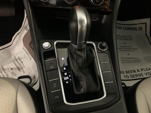 Used 2019 Volkswagen Jetta R-Line image 18