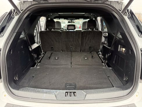 Used 2020 Ford Explorer XLT w/ Equipment Group 202A image 33