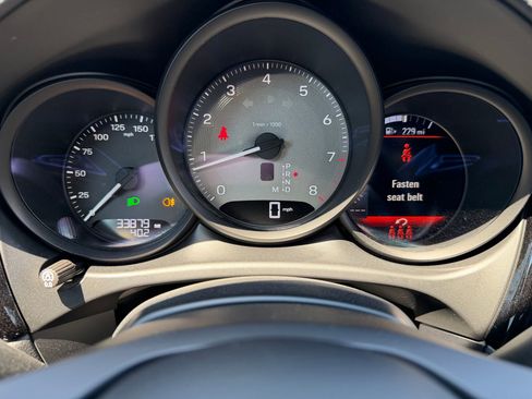 Certified 2023 Porsche Macan S AWD/4WD image 28