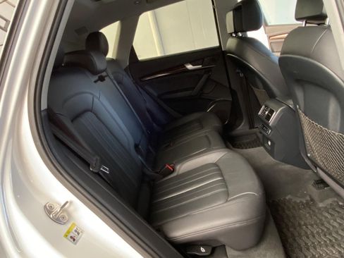 Used 2018 Audi Q5 2.0T Premium Plus w/ Premium Plus Package image 12