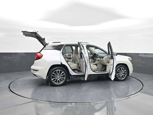 Used 2024 GMC Terrain Denali w/ Denali Premium Package image 48