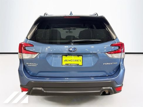 Used 2022 Subaru Forester Premium AWD/4WD image 6