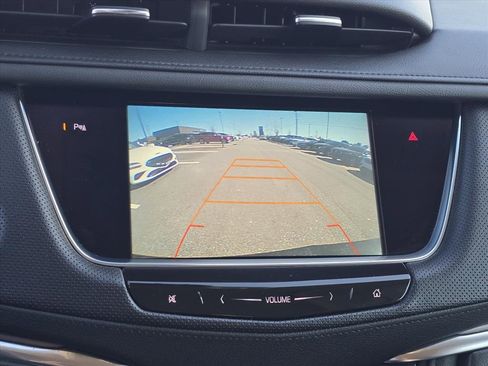 Used 2017 Cadillac XT5 Luxury w/ Driver Awareness Package image 17