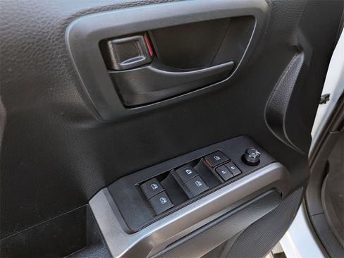 Used 2019 Toyota Tacoma SR5 image 11