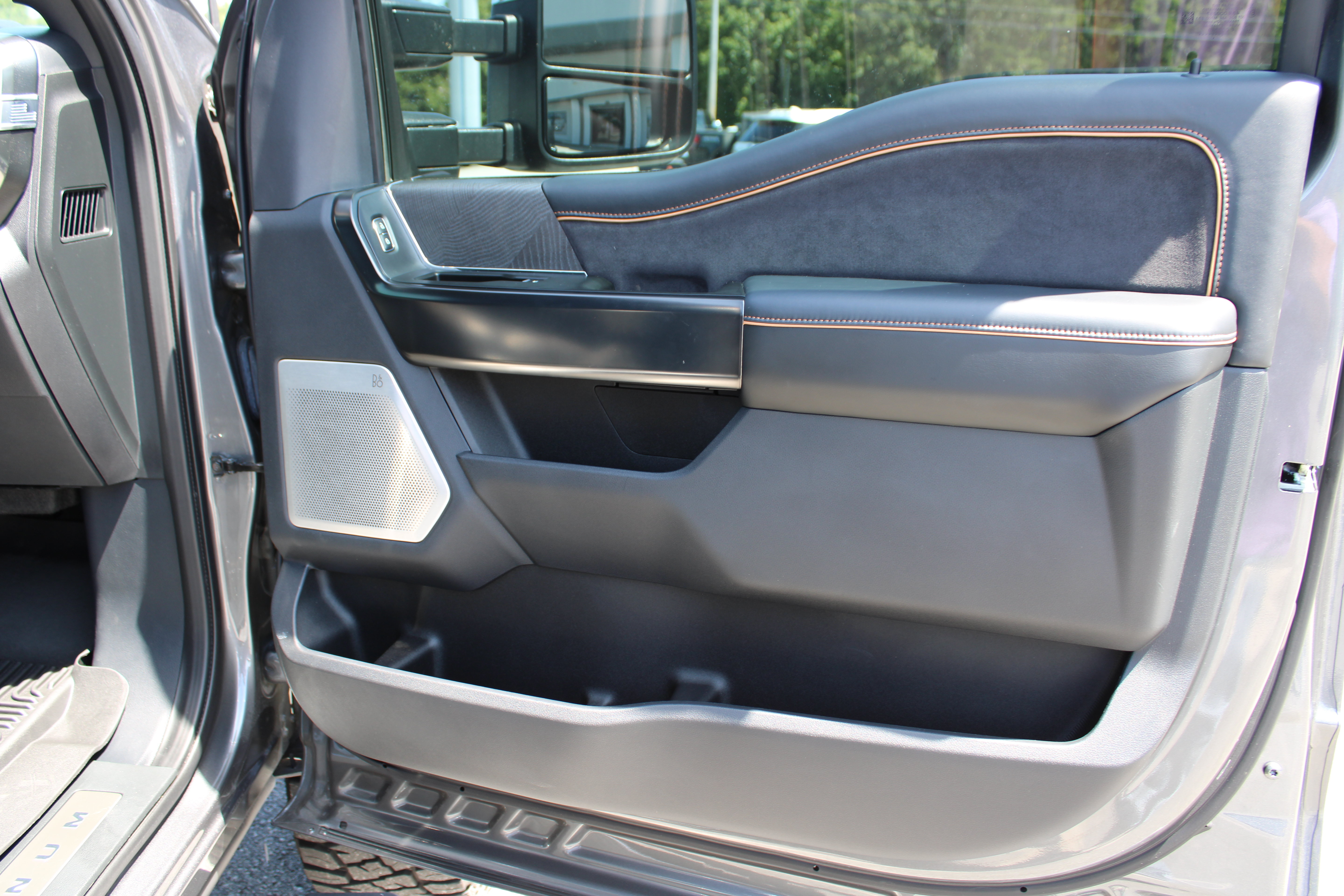 Used 2024 Ford F250 Platinum AWD/4WD image 17