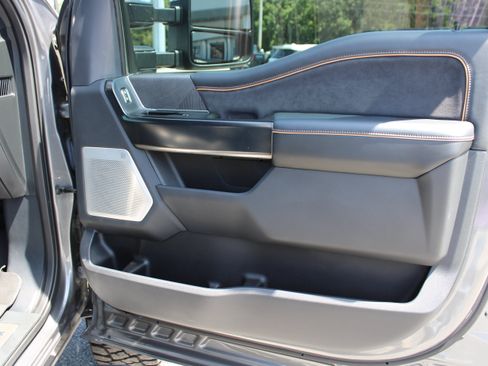 Used 2024 Ford F250 Platinum AWD/4WD image 17
